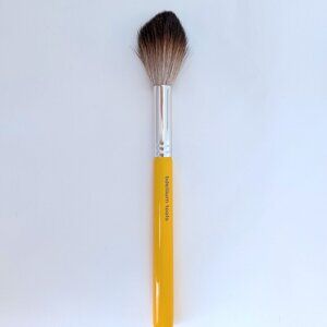 Bdellium Tools 941 Tapered Highlighting Brush